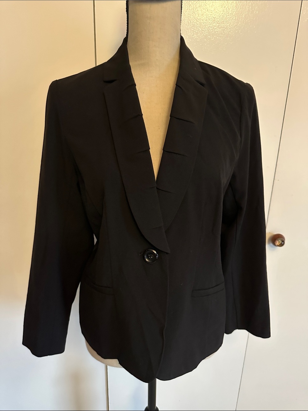 Sag Harbor Black Women's One-Button Blazer with Shawl Lapel